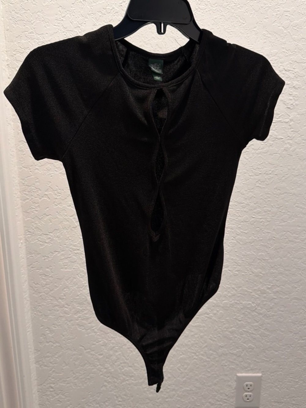 wild fable Black Short Sleeve Bodysuit with Front Keyhole